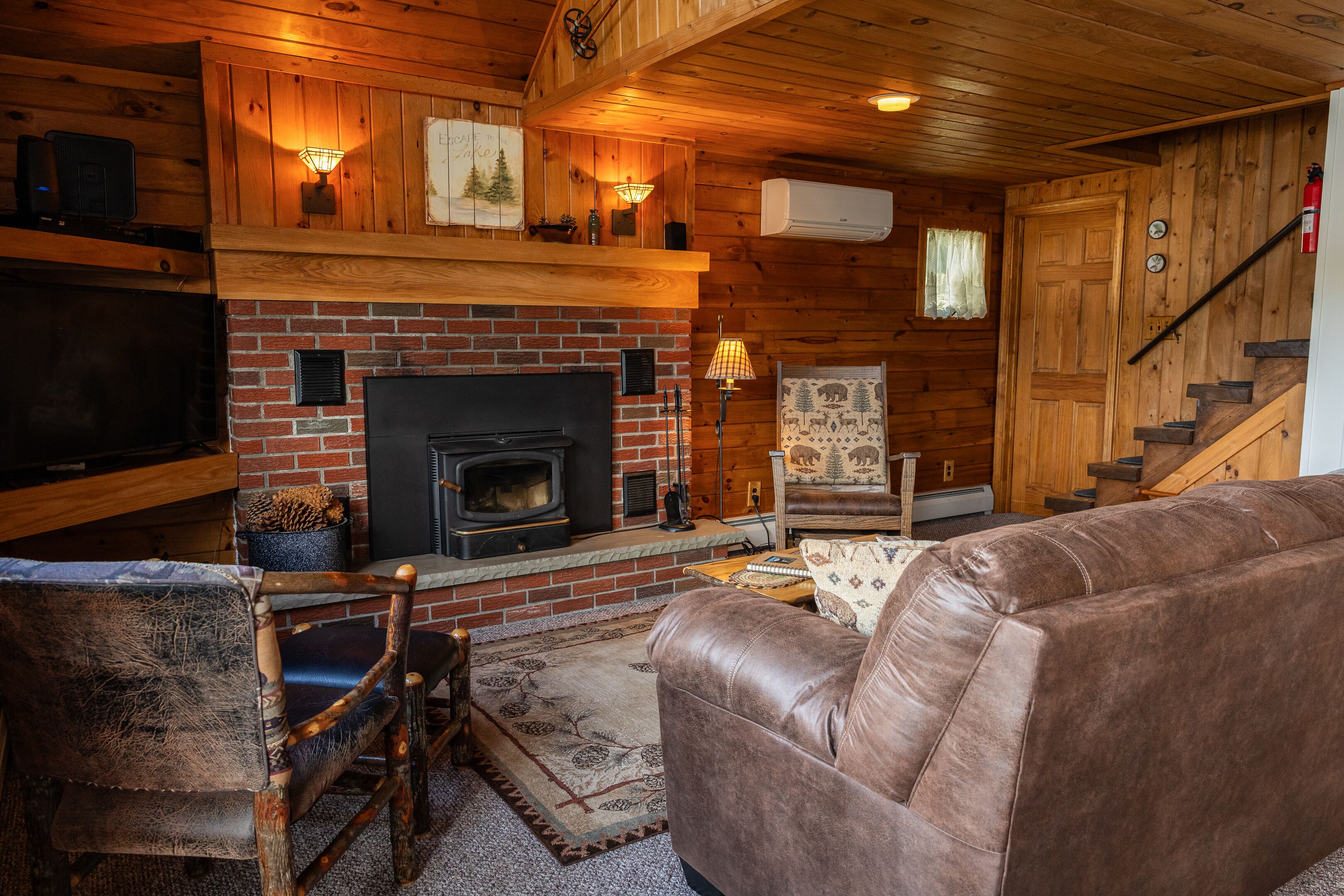 Cozy & Comfortable Year-Round LAKEFRONT Cottage on Lime Lake near Ellicottville