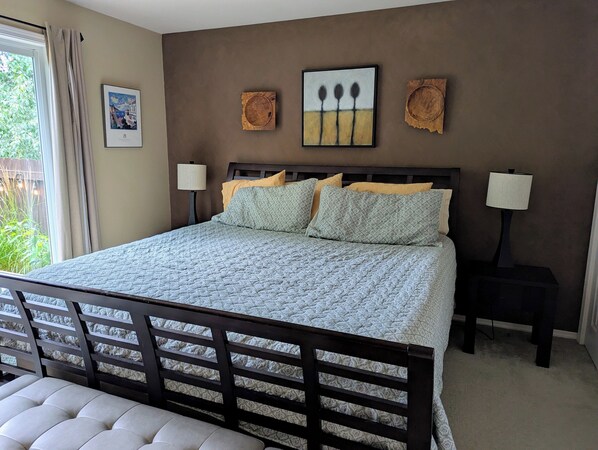 2 bedrooms, desk, iron/ironing board, free WiFi