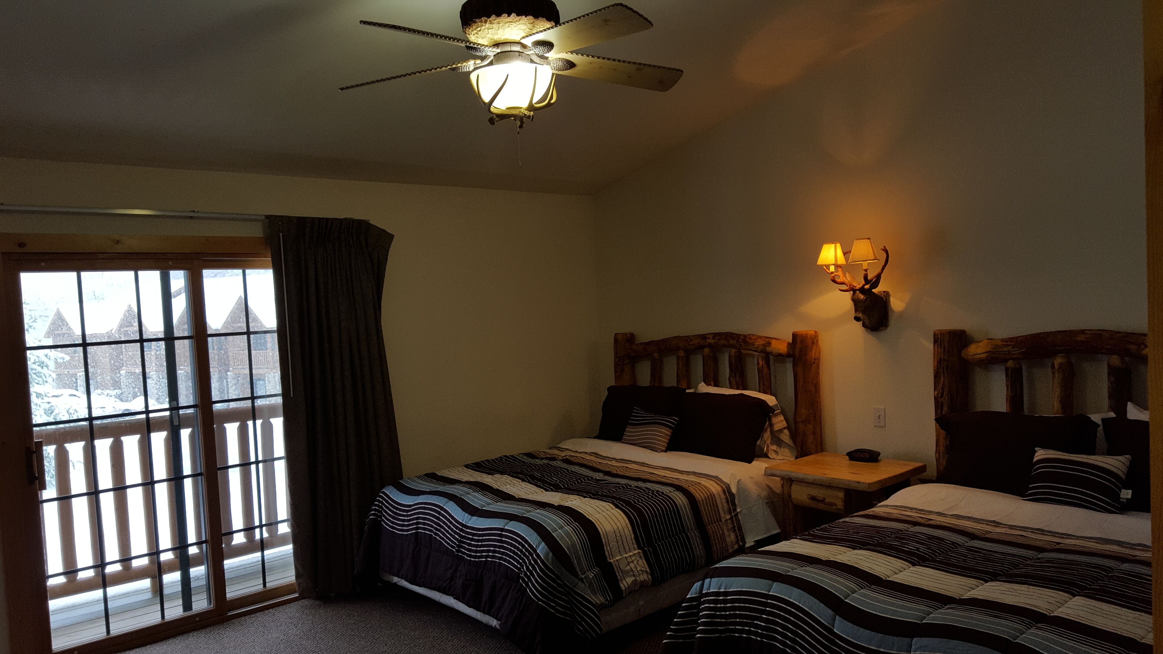2BR Rustic Villa Retreat Next to Starved Rock State Park