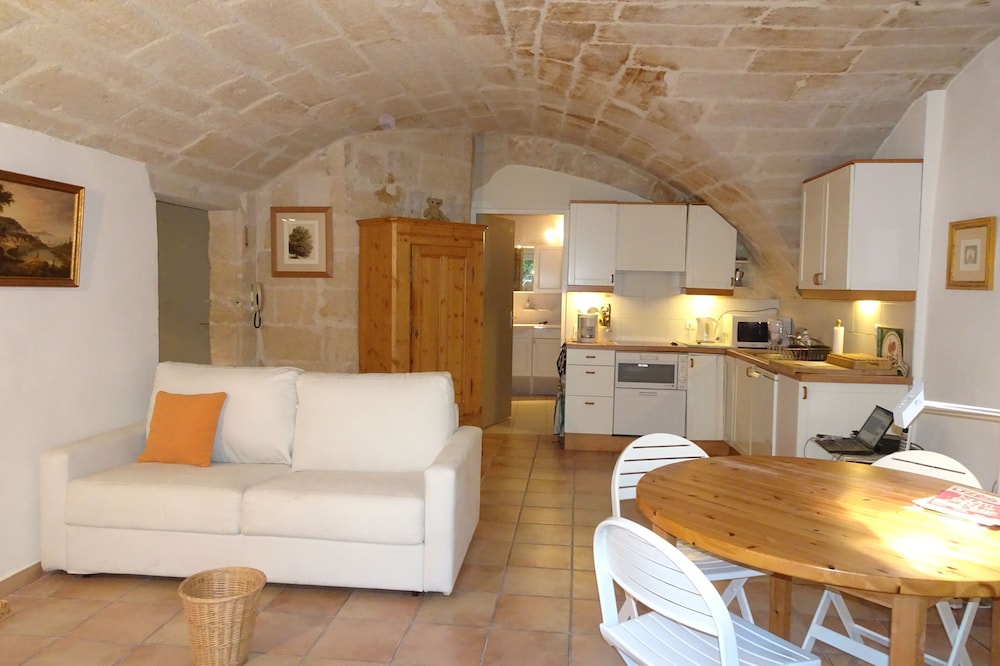 Studio with garden in historic area
