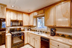 Micro-ondas, fogão, cooktop, lava-louças