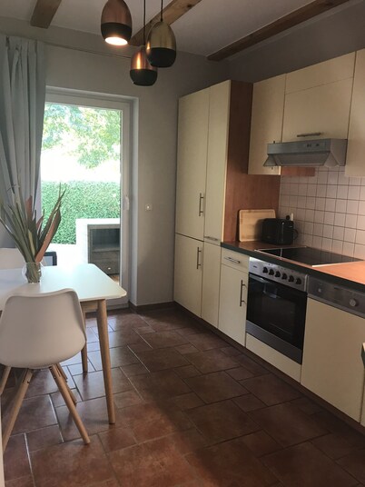 Nuevo apartamento en una tranquila zona residencial, a 800 metros de Plauer See 