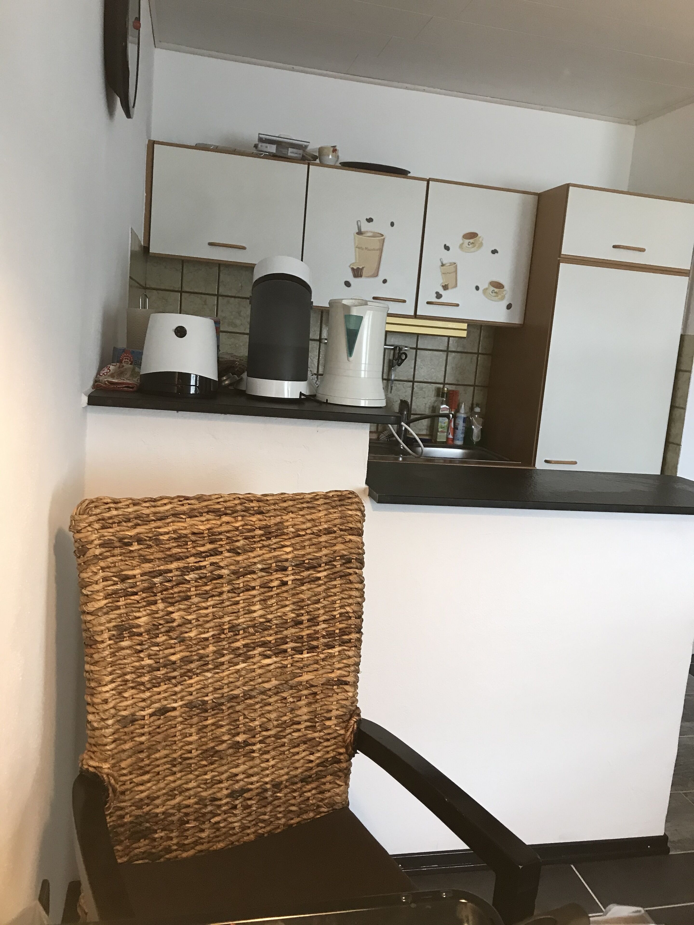 Lovely furnished vacation home,peaceful location w/ garden & grilling