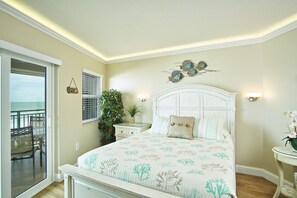 2 habitaciones, escritorio, tabla de planchar con plancha y wifi gratis