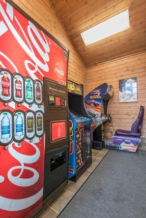 Condo, 2 Bedrooms | Games room
