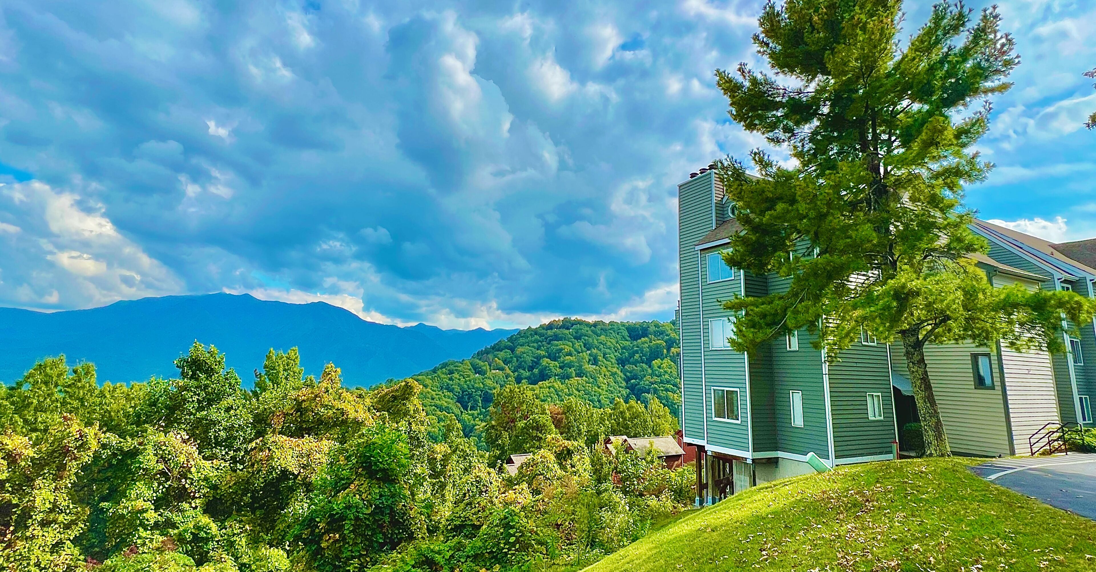 Condo, 2 Bedrooms | Property grounds