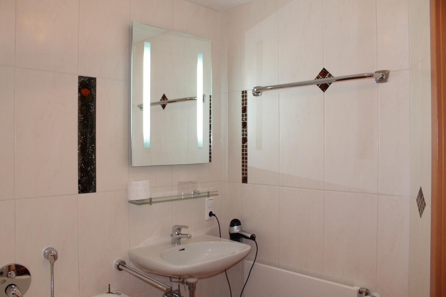 comfort double room, jetted tub | bathroom | shower, free toiletries, hair dryer, towels