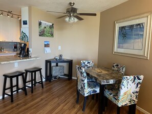 Dining - A Piece Of Paradise! (Kihei)