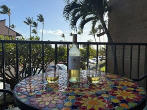 Outdoor dining - A Piece Of Paradise! (Kihei)