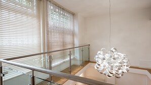 Luokittelematon kuva, 5 kautta 39, painike