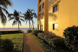 Condo, 2 Bedrooms | Exterior