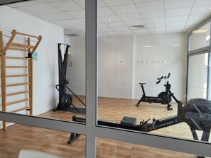 Fitness facility - La Mongie 2 rooms 4 persons Residence Pic du Midi parking and swimming pool (Bagnères-De-Bigorre)