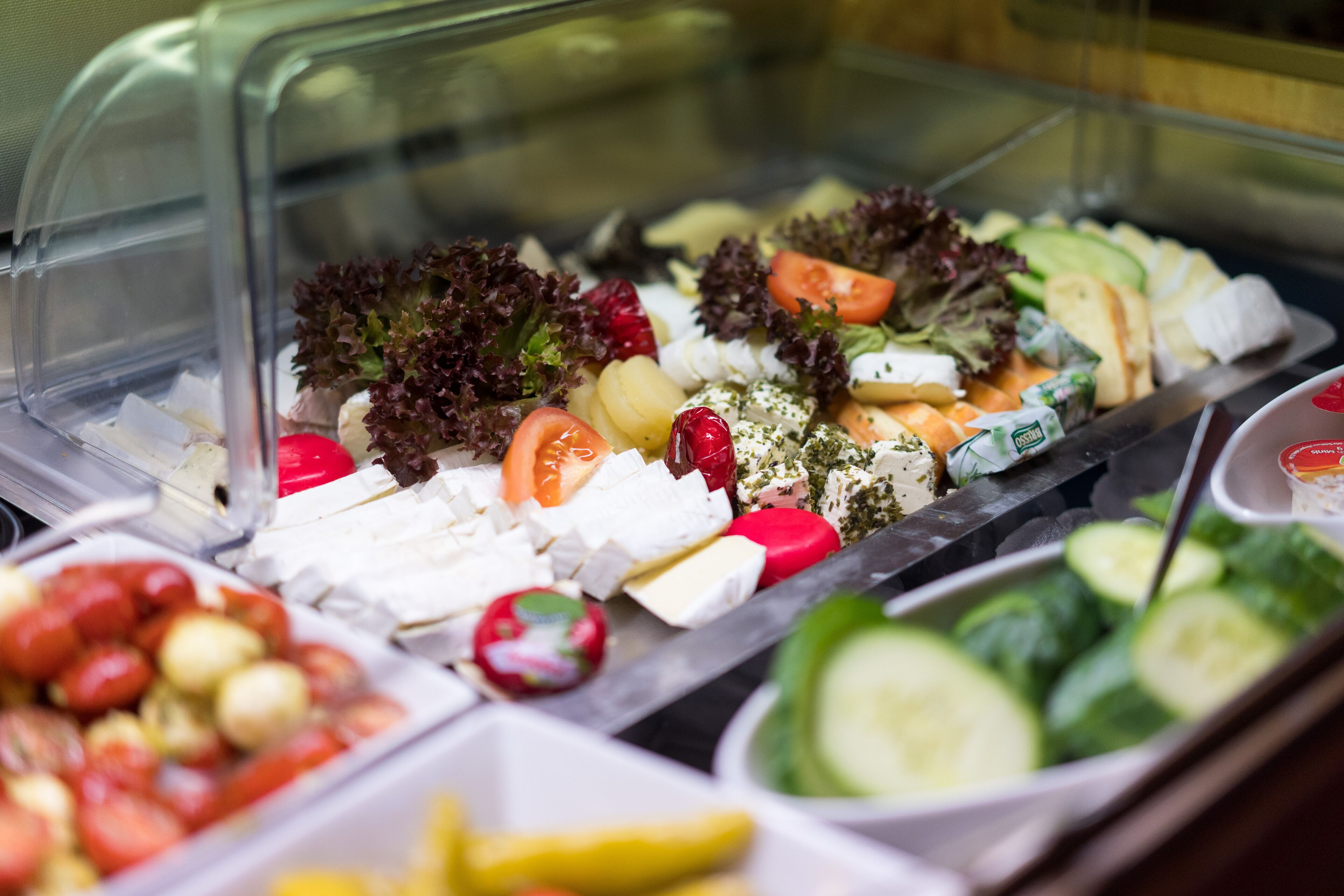 Daily buffet breakfast (EUR 15.9 per person)