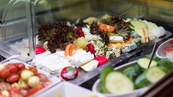 Daily buffet breakfast (EUR 15.9 per person)