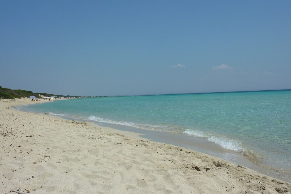 Quiet holiday house with sea view and spacious garden, 2-4 pers.