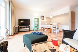 Smart TV, video games, DVD player, books