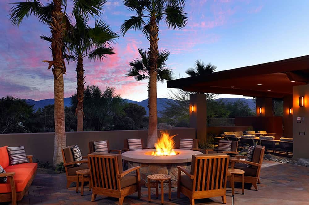 LARGER Premium Villa Ready for COACHELLA 1St WEEKEND ONLY! APRIL 12-14, 2 DAYS