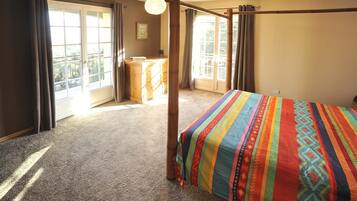 6 bedrooms, iron/ironing board, WiFi, bed sheets