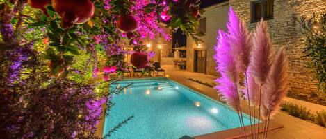 Piscine extérieure, piscine chauffée