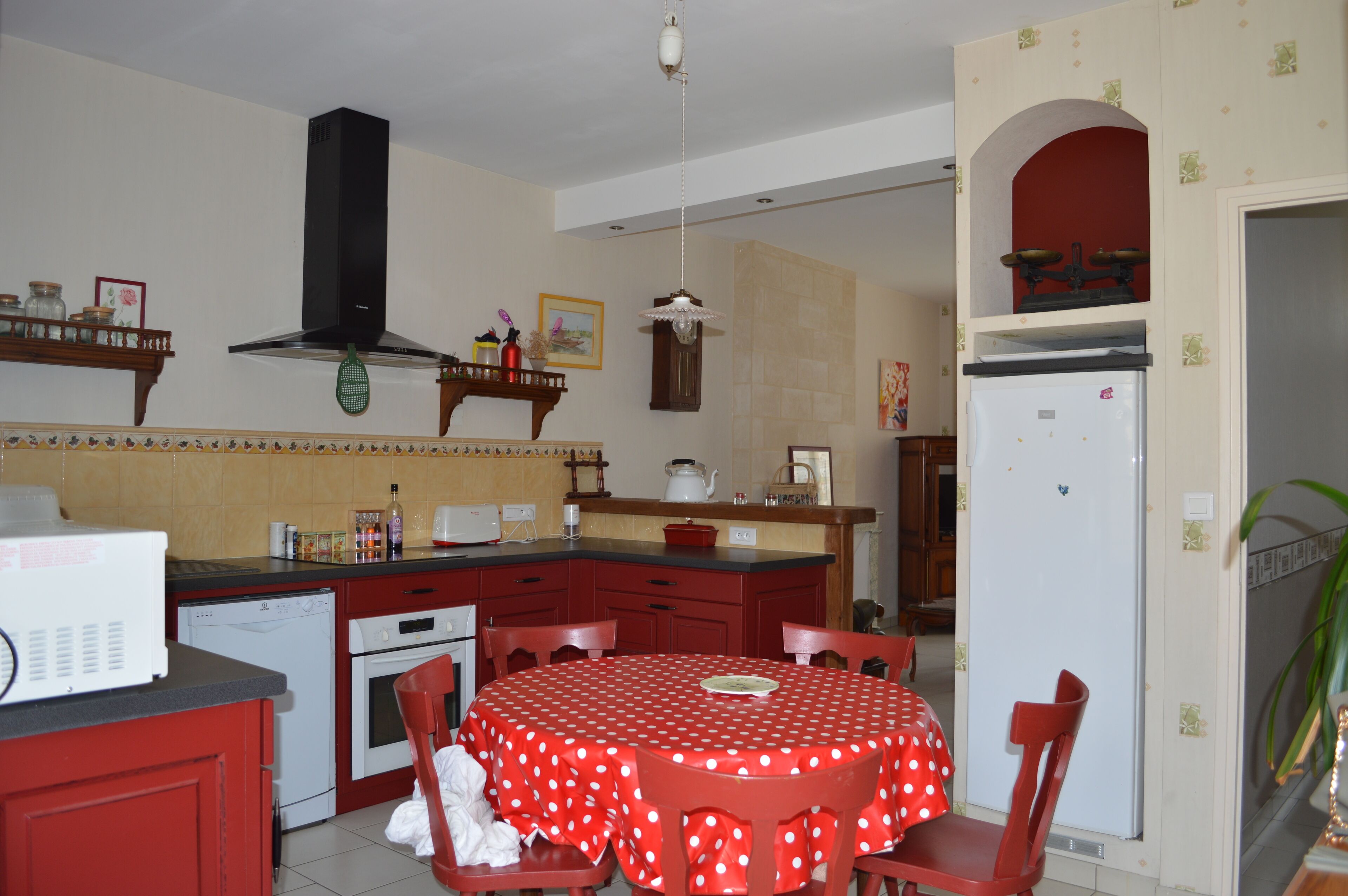 furnished 3-star tourist townhouse of 100m² enclosed courtyard: 200m² 