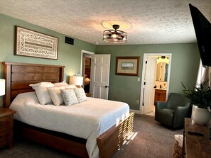 8 habitaciones, tabla de planchar con plancha, wifi y ropa de cama 