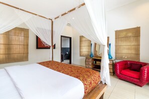 2 bedrooms, in-room safe, iron/ironing board, WiFi - New listing opening discount! 2bedroom villa in central Seminyak area (Kerobokan Kelod)