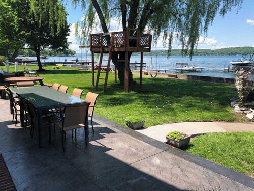Sandy Beach Haven - Modern Canandaigua Lake House