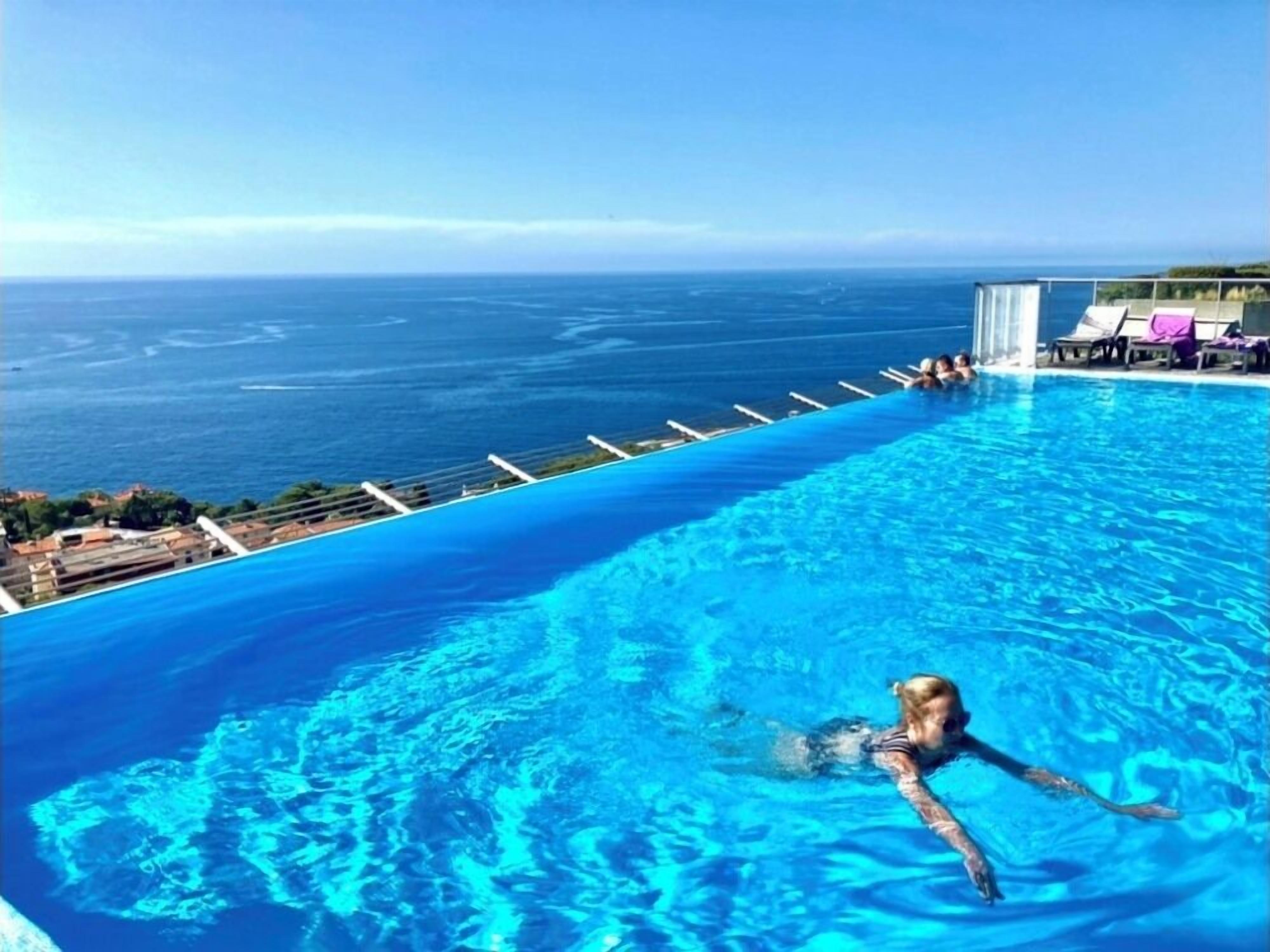 La piscine début août à 11 h 