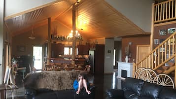 Smart TV, fireplace, DVD player, table football