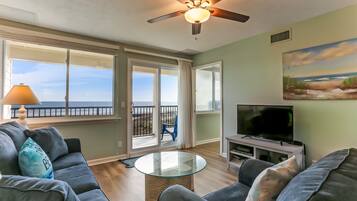 Smart TV, DVD player, books