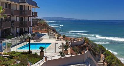Spacious Beach Front Condo-Resort Like Amenities Pool And Spa