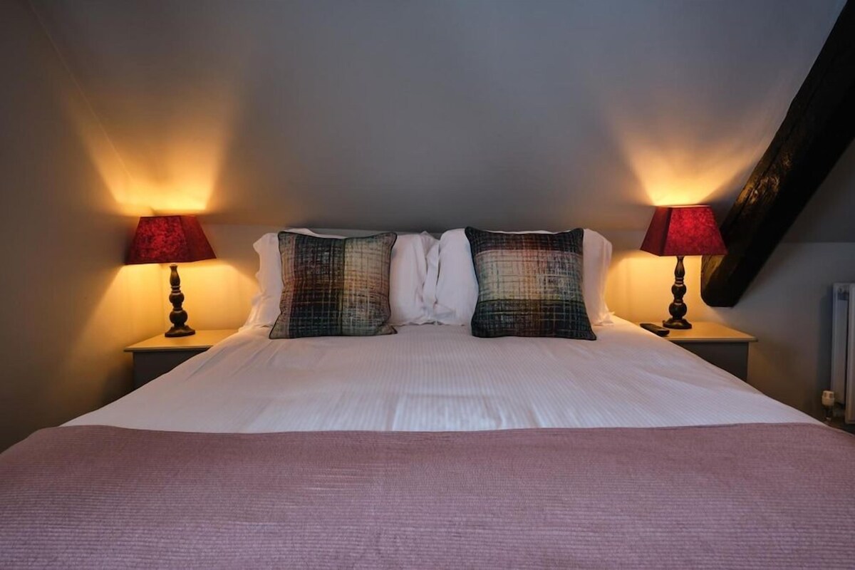 Iron/ironing board (on request), WiFi (free), bed sheets