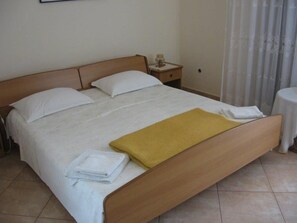 Wifi gratuïta i roba de llit 