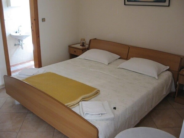 Wifi gratis y ropa de cama 