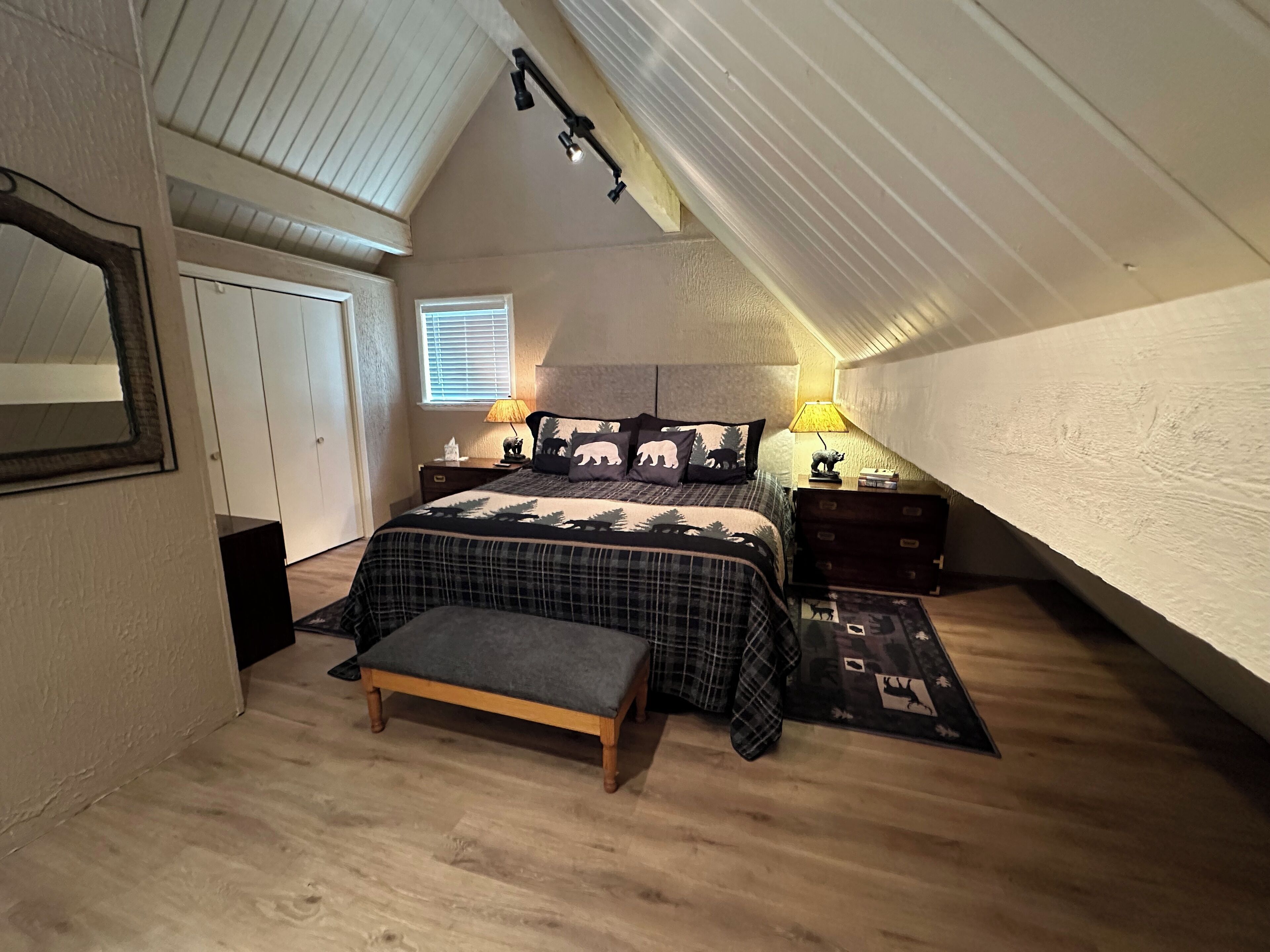 3 bedrooms, desk, iron/ironing board, free WiFi