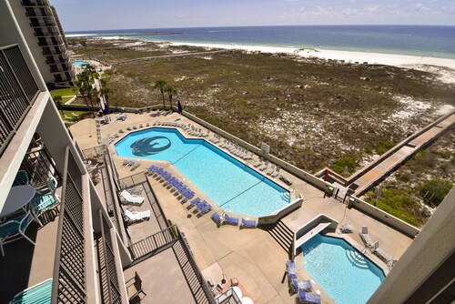 Phoenix VI #606 - Resort Style complex owner's Beach Chairs Included in Rental