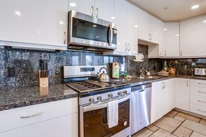 Fridge, microwave, stovetop, dishwasher