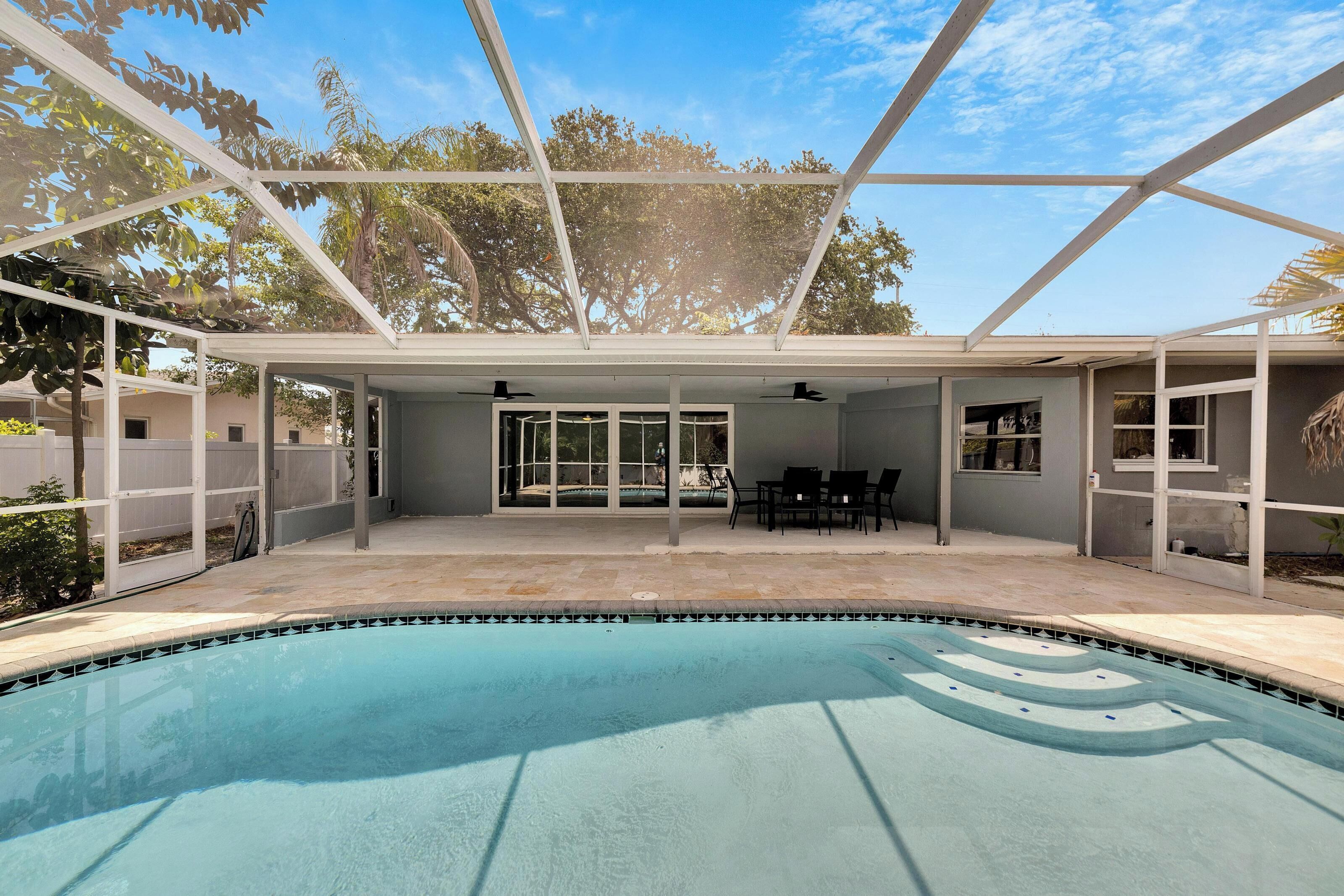 Seminole Resort Style Heated Pool Home!