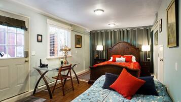 3 bedrooms, iron/ironing board, travel cot, WiFi