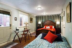 3 bedrooms, iron/ironing board, travel crib, WiFi