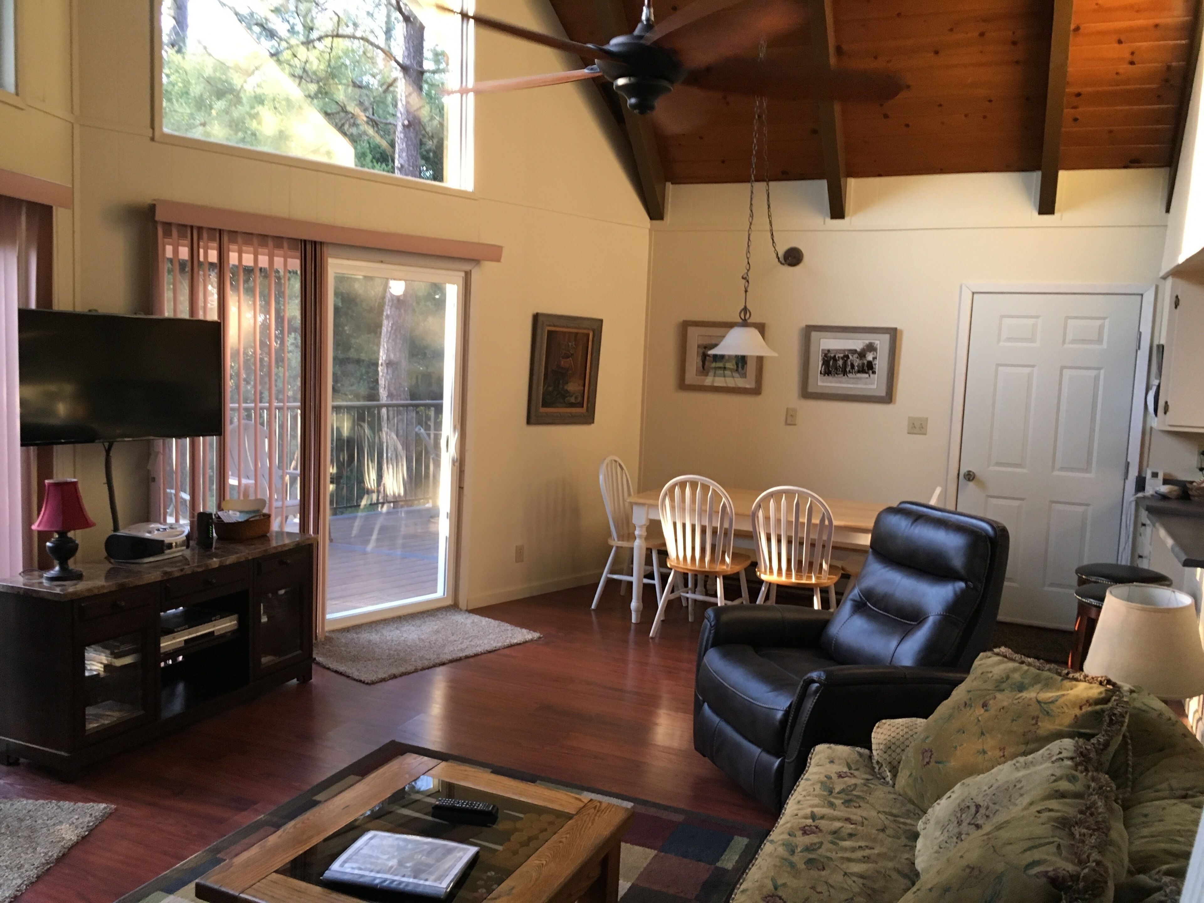 Cabin In The Pines - 35 miles to Yosemite main gate