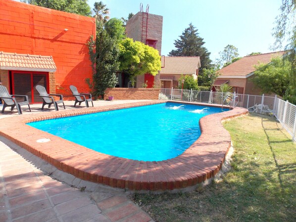 Alberca al aire libre por temporada