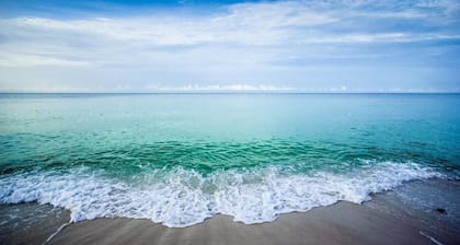 🦩Charming Walk-Out Level W/ Upper Pools~No Elevator Needed! Waterscape A233🦩