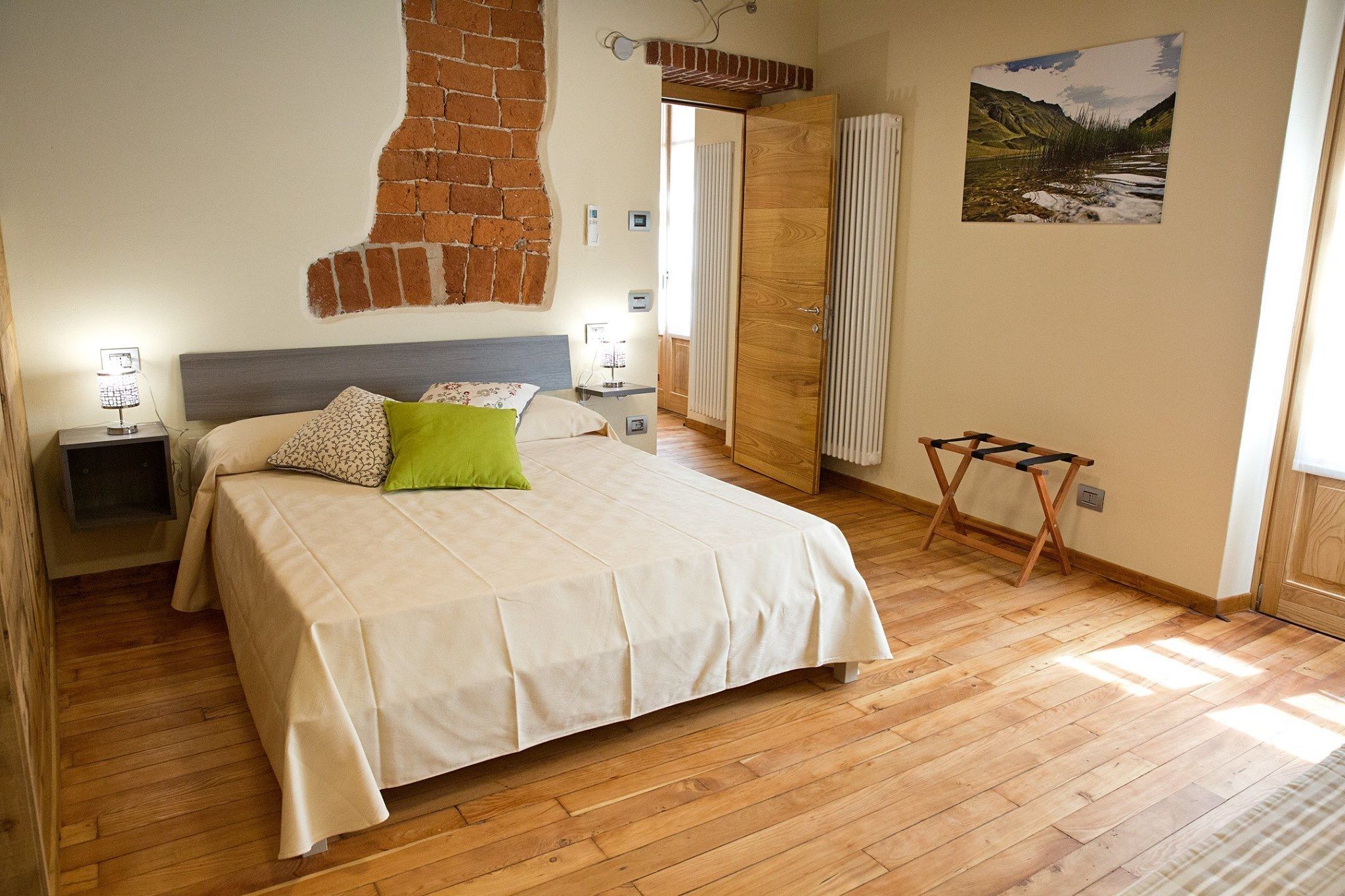 deluxe double room, annex building | individually decorated, individually furnished, blackout curtains