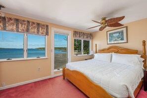 3 slaapkamers, een strijkplank/strijkijzer, gratis wifi, beddengoed