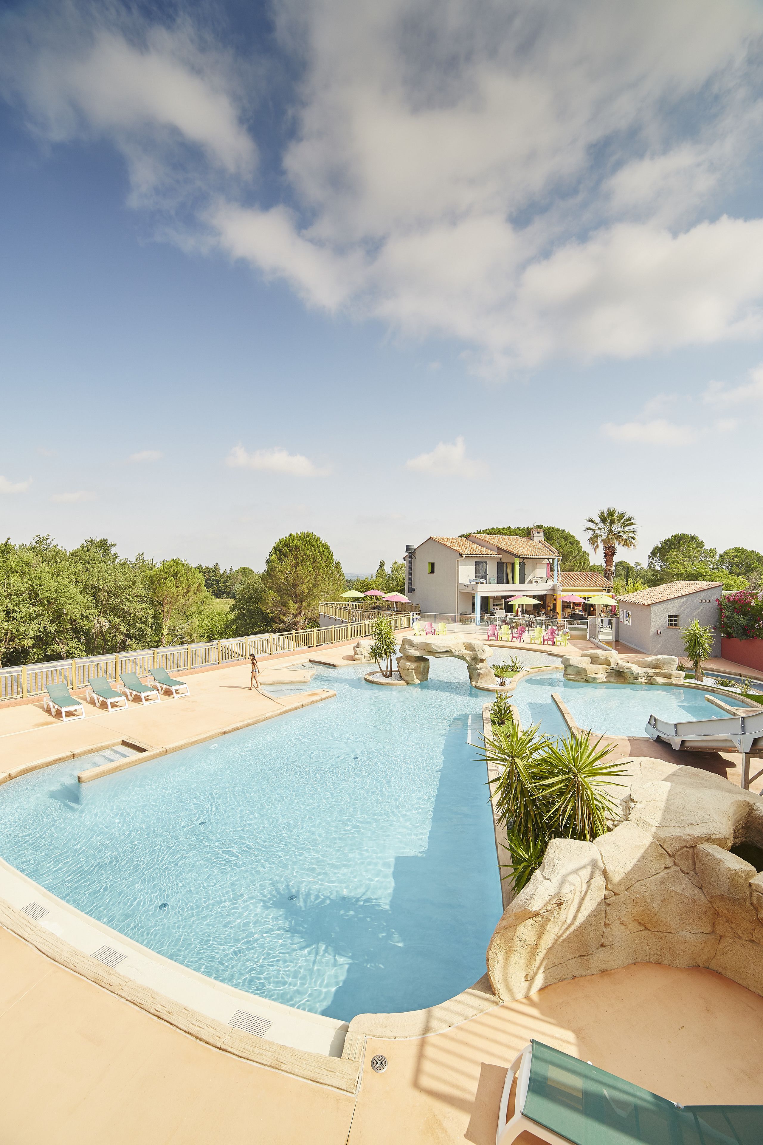 Indoor pool, seasonal outdoor pool, pool loungers