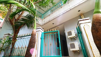 Bagian depan properti