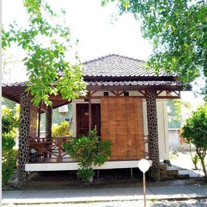 Exclusive Room | Iron/ironing board, bed sheets - Negla Beach Villa (Purbayani)