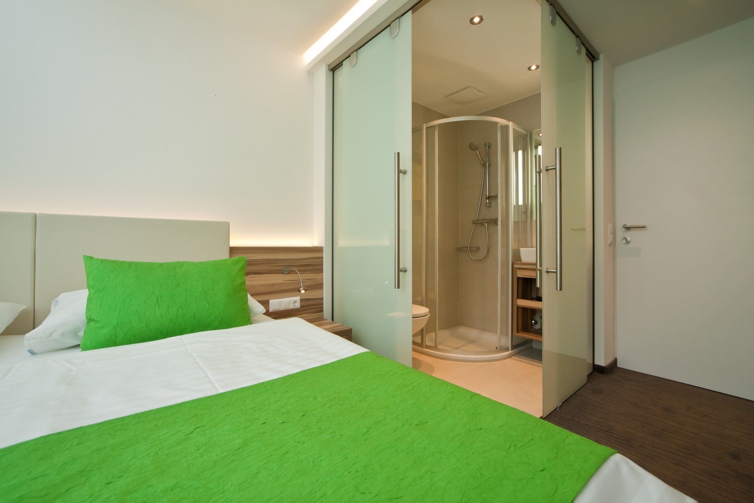 Double Room | Hypo-allergenic bedding, in-room safe, desk, soundproofing