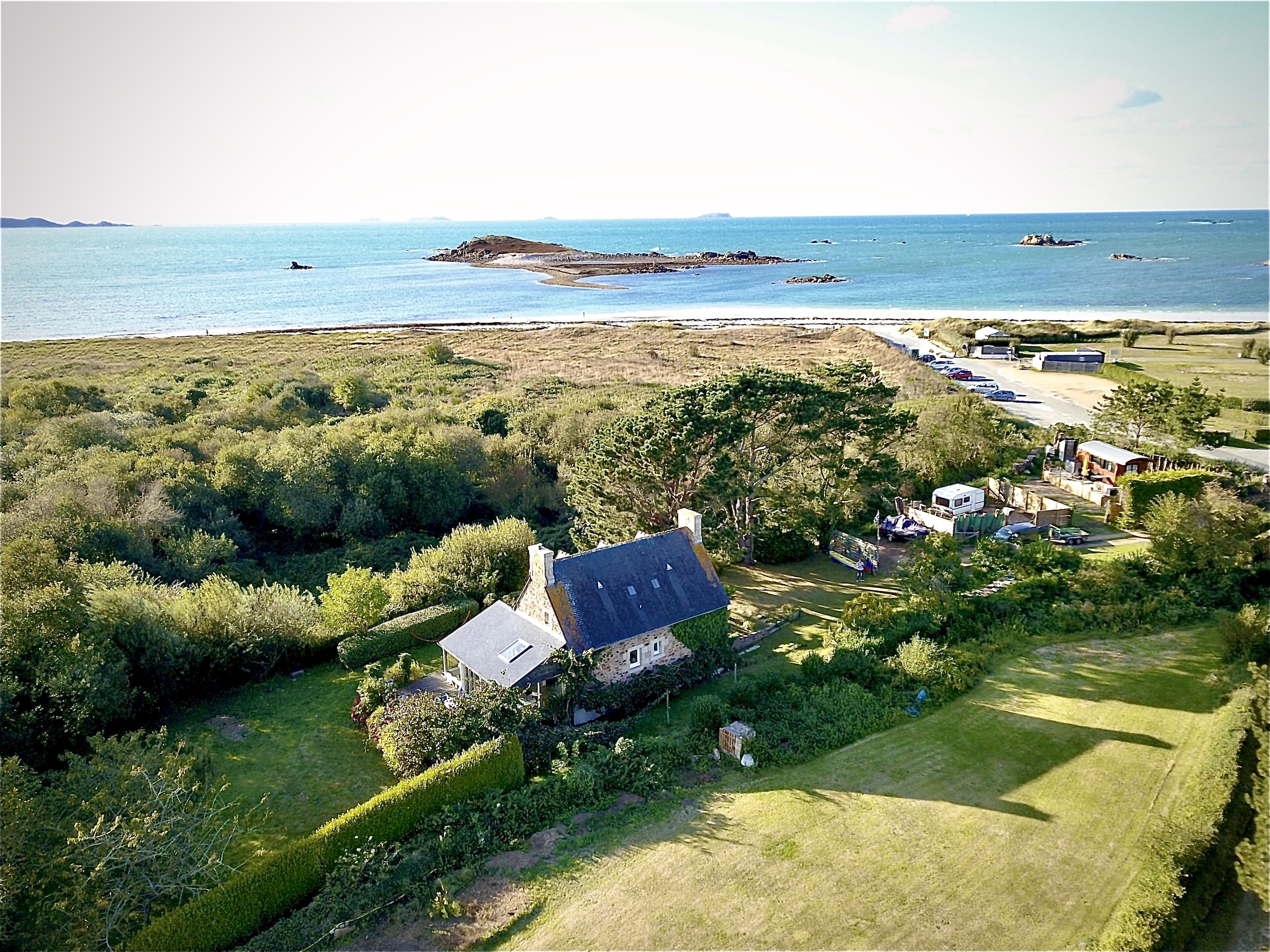 Large house 50 m from the beach, feet in the water Classified ⭐⭐⭐ (3 stars) ❤️
